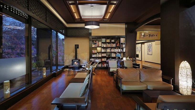 Imagen de los interiores del Hotel Tsukubasan Onsen Edoya. Foto 13