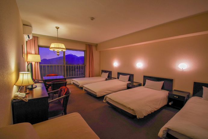 Imagen de la habitación del Hotel Tsumagoi Prince Hotel. Foto 15
