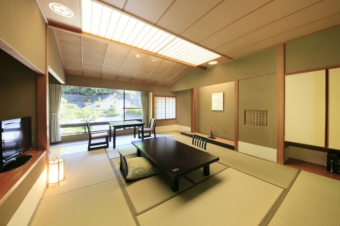 Imagen de la habitación del Hotel Tsunagi Onsen Shikitei. Foto 15