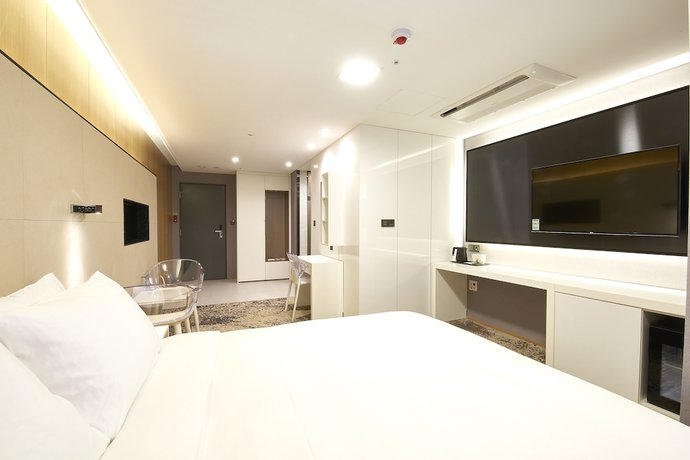 Imagen de la habitación del Hotel Tt. Foto 4