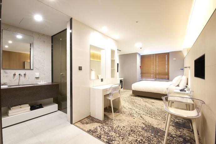 Imagen de la habitación del Hotel Tt. Foto 9