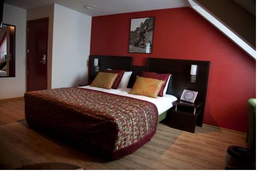 Imagen de la habitación del Hotel Tts. Foto 12