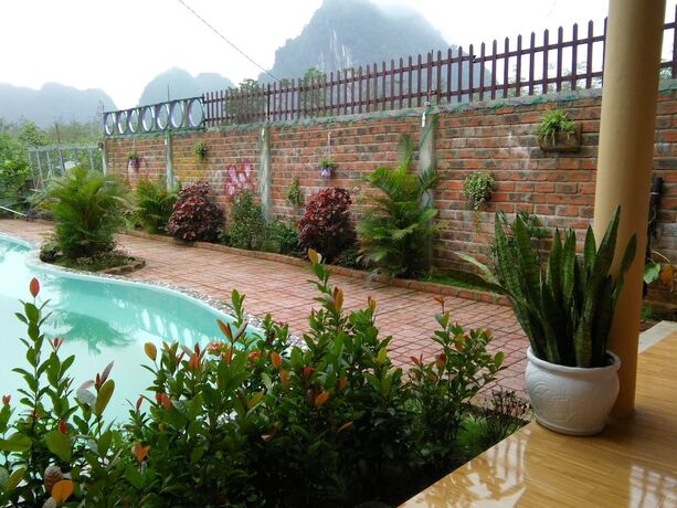 Imagen de la piscina del Hotel Tu Lan Homestay. Foto 18