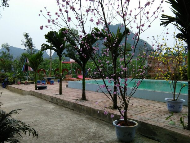 Imagen de la piscina del Hotel Tu Lan Homestay. Foto 20