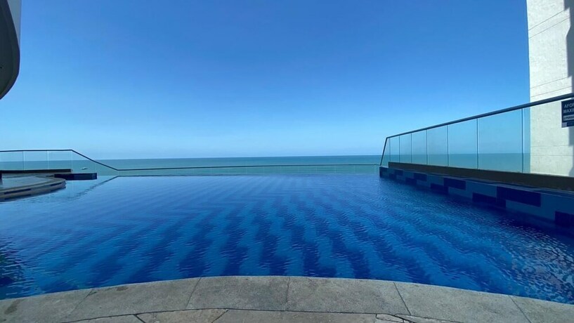 Imagen de la piscina del Hotel Tu Vista Ideal. Foto 14