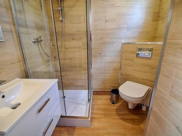 Imagen de la habitación del Hotel TuNa, Dziwn&oacute;w. Foto 15