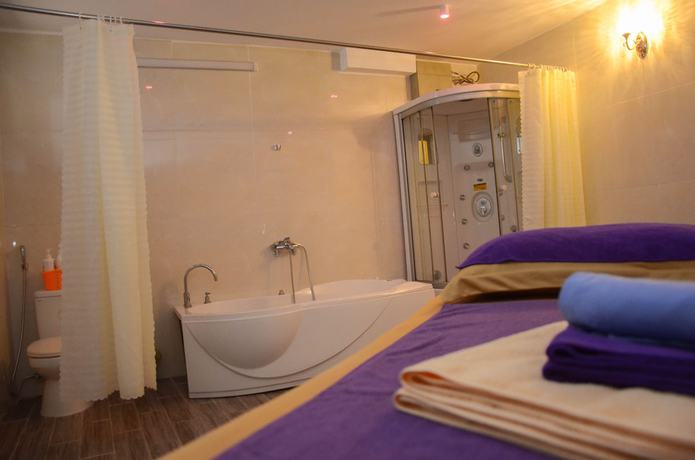 Imagen de la piscina del Hotel Tuan Vu. Foto 19