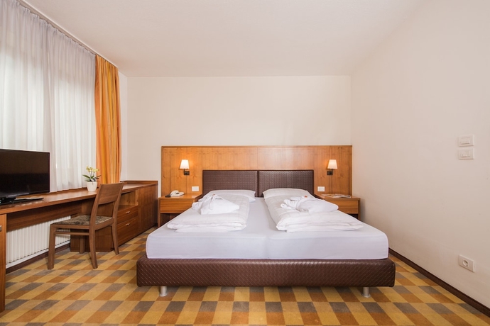 Imagen de la habitación del Hotel Tubris. Foto 6