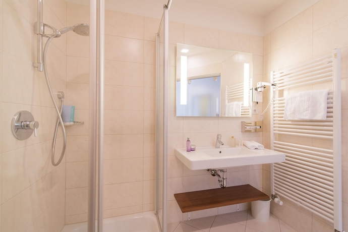 Imagen de la habitación del Hotel Tubris. Foto 7