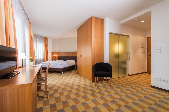 Imagen de la habitación del Hotel Tubris. Foto 9