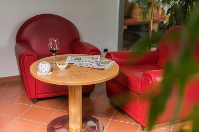 Imagen del bar/restaurante del Hotel Tubris. Foto 5