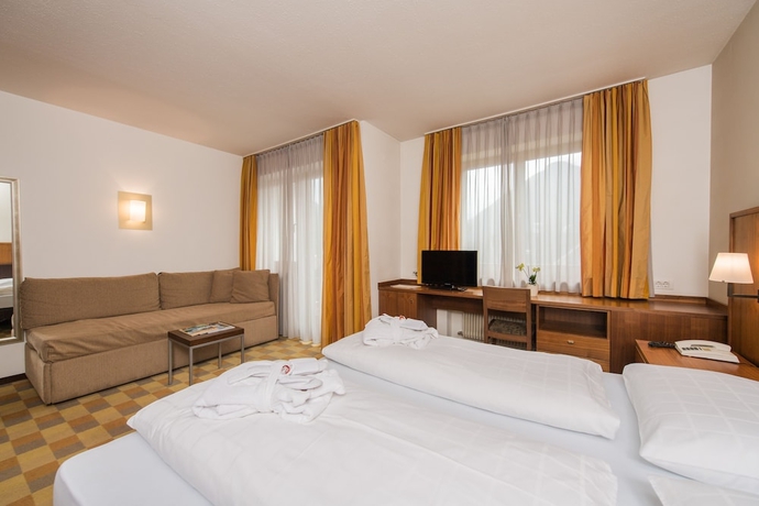 Imagen de la habitación del Hotel Tubris. Foto 13