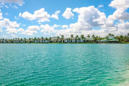 Imagen general del Hotel Tucker at Palm Trace Landings Fort Lauderdale. Foto 2