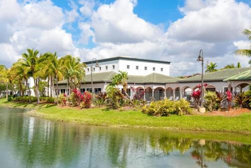 Imagen general del Hotel Tucker at Palm Trace Landings Fort Lauderdale. Foto 10