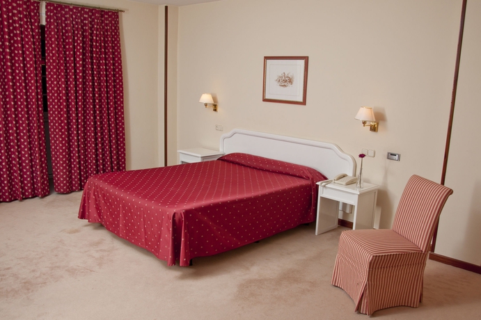 Imagen de la habitación del Hotel Tudanca Benavente. Foto 6