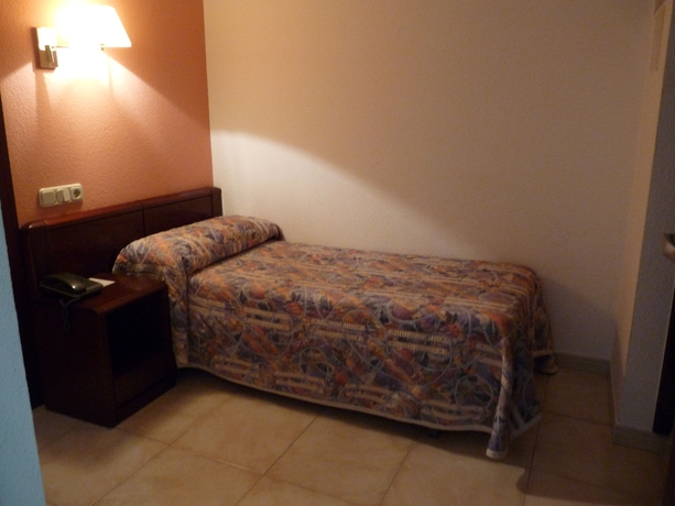 Imagen de la habitación del Hotel Tudel. Foto 8