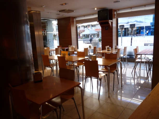 Imagen del bar/restaurante del Hotel Tudel. Foto 4