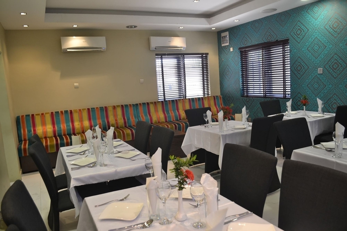 Imagen del bar/restaurante del Hotel Tudor House. Foto 2