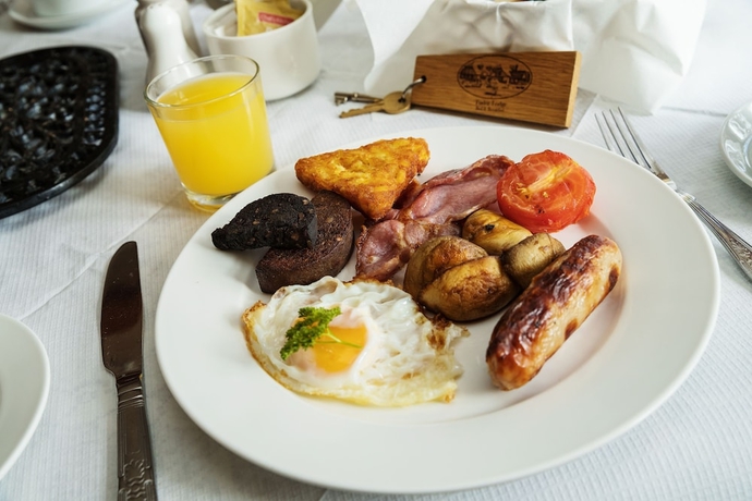 Imagen del bar/restaurante del Hotel Tudor Lodge, Glendalough. Foto 4