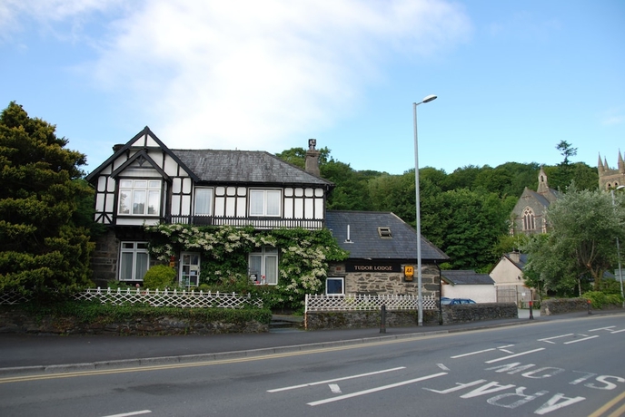 Imagen general del Hotel Tudor Lodge, Porthmadog. Foto 1