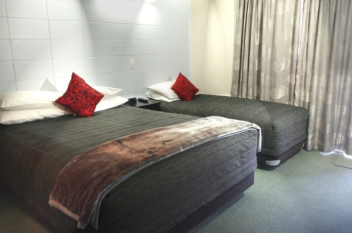 Imagen de la habitación del Hotel Tudor Motor Lodge. Foto 16