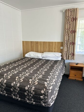 Imagen de la habitación del Hotel Tudor Motor Lodge. Foto 29