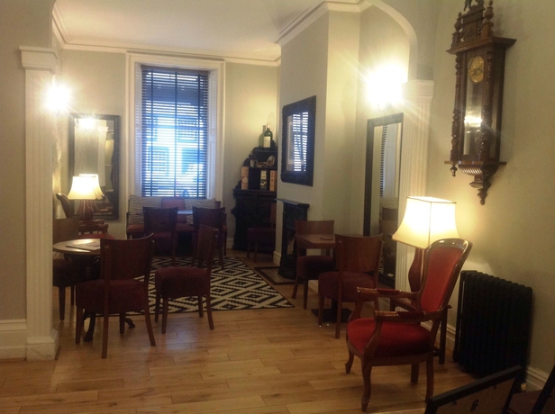 Imagen de los interiores del Hotel Tufton Arms. Foto 16