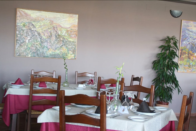 Imagen del bar/restaurante del Hotel Tugasa Arco De La Villa. Foto 2