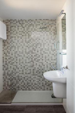 Imagen de la habitación del Hotel Tugasa Arco De La Villa. Foto 5