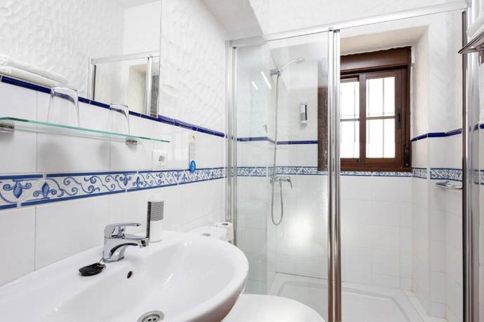 Imagen de la habitación del Hotel Tugasa La Posada. Foto 9