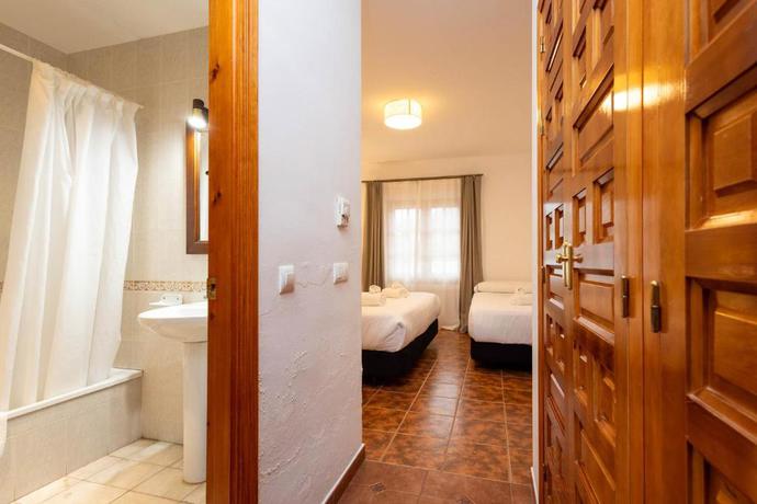 Imagen de la habitación del Hotel Tugasa Las Truchas. Foto 15