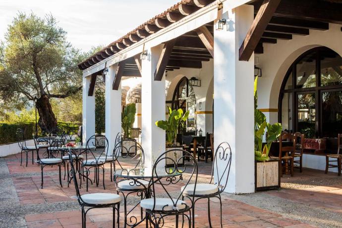 Imagen del bar/restaurante del Hotel Tugasa Las Truchas. Foto 9