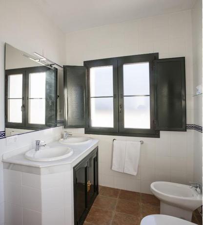 Imagen de la habitación del Hotel Tugasa Sierra Y Cal. Foto 8