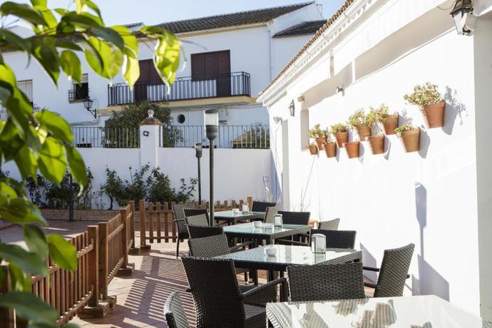 Imagen de los exteriores del Hotel Tugasa Sierra Y Cal. Foto 15