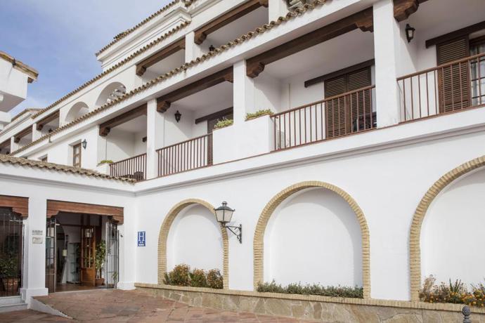Imagen de los exteriores del Hotel Tugasa Villa Algar. Foto 11