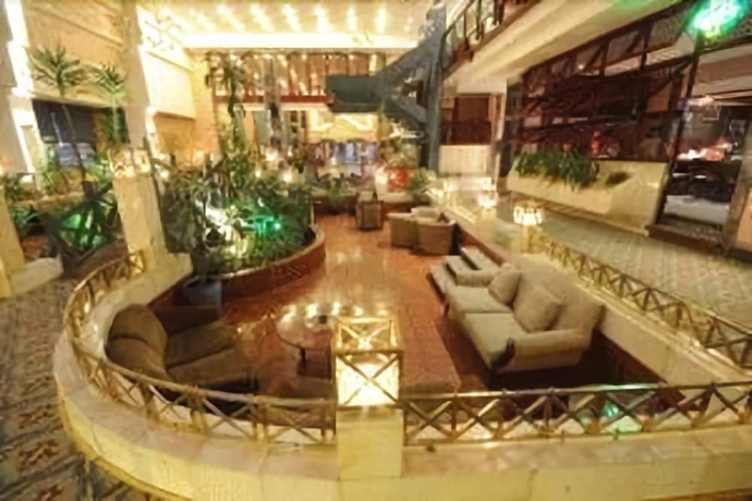 Imagen de los interiores del Hotel Tugcan. Foto 19