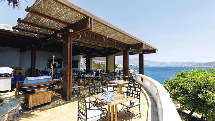 Imagen del bar/restaurante del Hotel Tui Blue Elounda Village Resort and Spa By Aquila. Foto 4