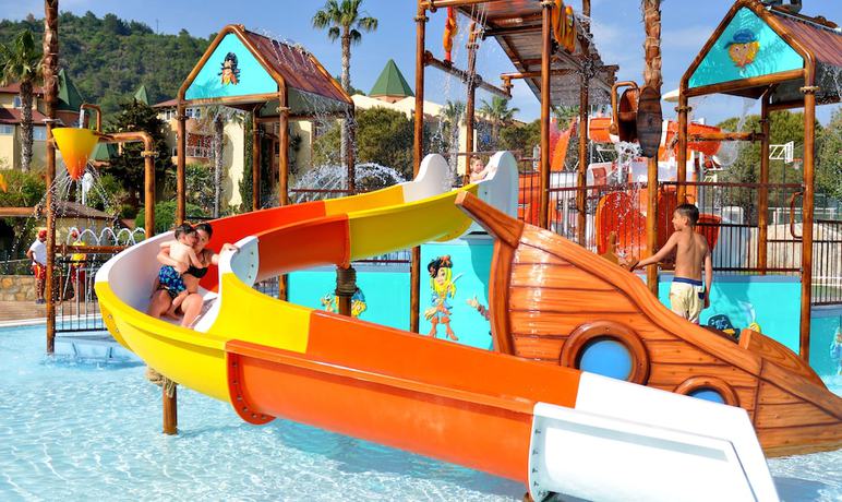 Imagen de la piscina del Hotel Tui Blue Pascha Bay, ALANYA. Foto 20