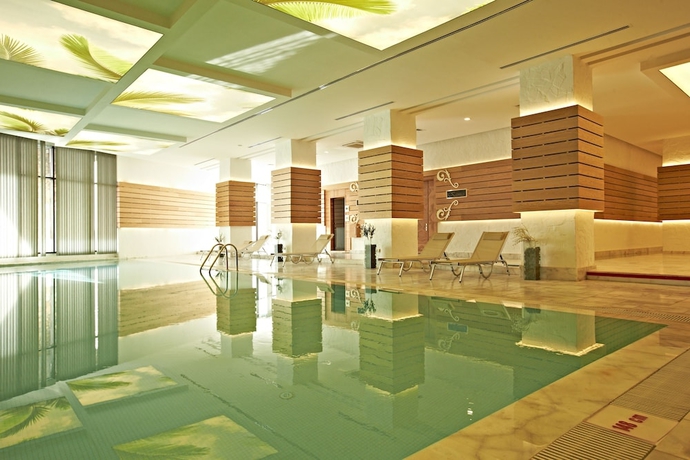 Imagen de la piscina del Hotel Tui Blue Seno. Foto 19