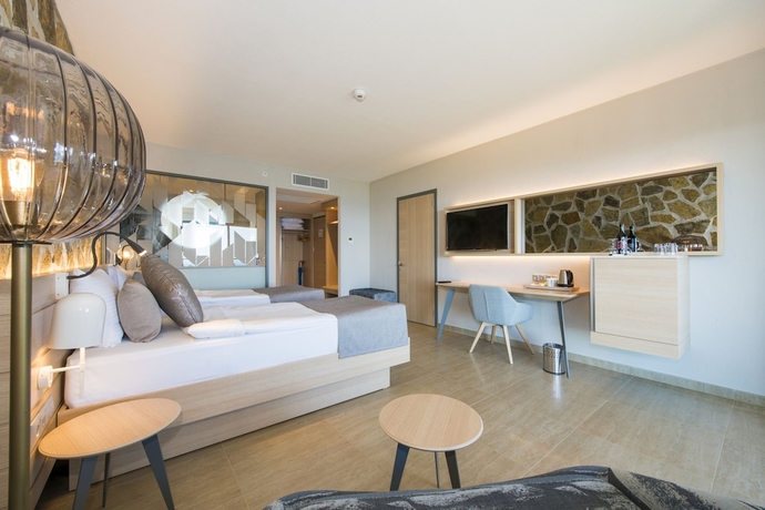 Imagen de la habitación del Hotel Tui Blue Seno. Foto 15