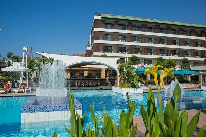 Imagen de los exteriores del Hotel Tui Blue Side- All Inclusive. Foto 2