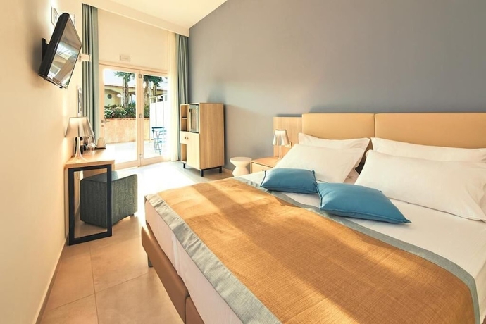 Imagen de la habitación del Hotel Tui Blue Tropea &ndash; Baia di Riaci Resort. Foto 2