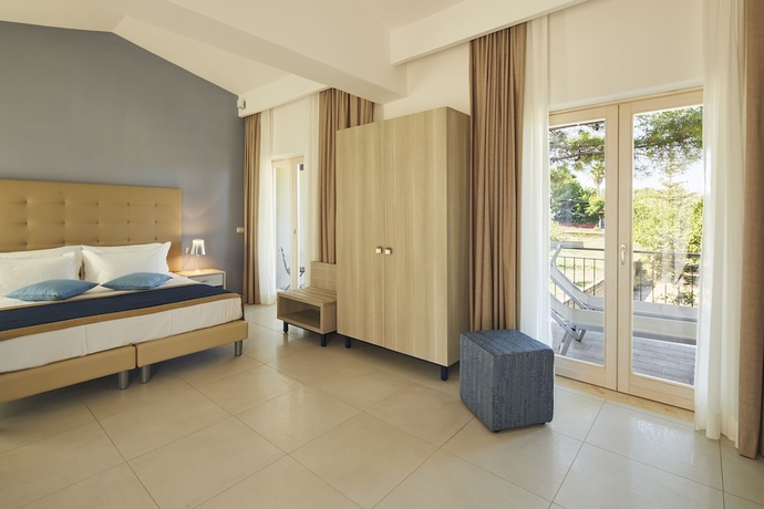 Imagen de la habitación del Hotel Tui Blue Tropea &ndash; Baia di Riaci Resort. Foto 12