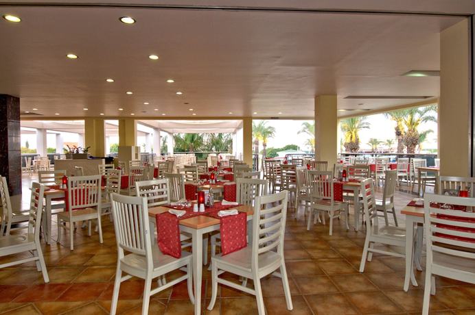 Imagen del bar/restaurante del Hotel Tui Blue Tropical. Foto 2