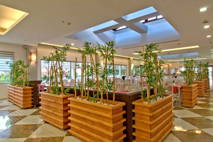 Imagen de los interiores del Hotel Tui Blue Tropical. Foto 19