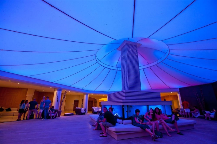Imagen de los interiores del Hotel Tui Magic Life Bodrum. Foto 7