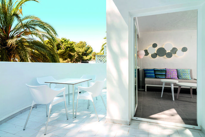 Imagen de los exteriores del Hotel Tui Magic Life Cala Pada - All Inclusive. Foto 37