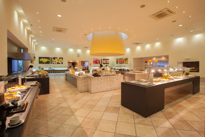 Imagen del bar/restaurante del Hotel Tui Magic Life Cala Pada - All Inclusive. Foto 5