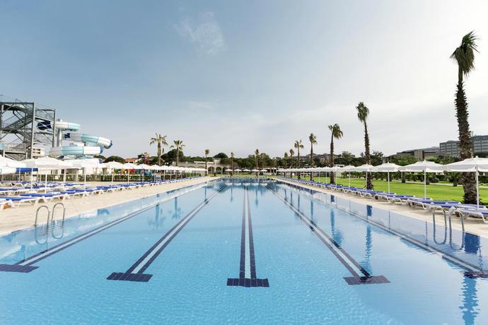 Imagen de la piscina del Hotel Tui Magic Life Masmavi. Foto 16