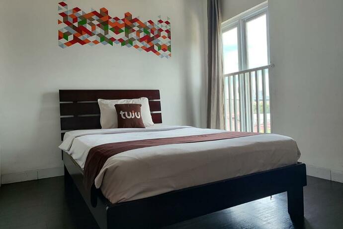 Imagen general del Hotel Tuju Abuserin Syariah. Foto 9